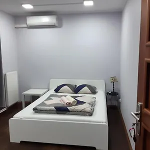 Проживание в семье Just Centrum, Варшава